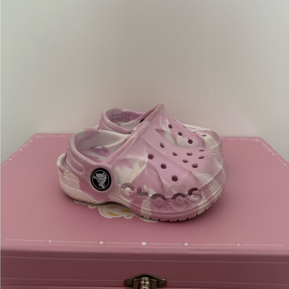 Toddler crocs